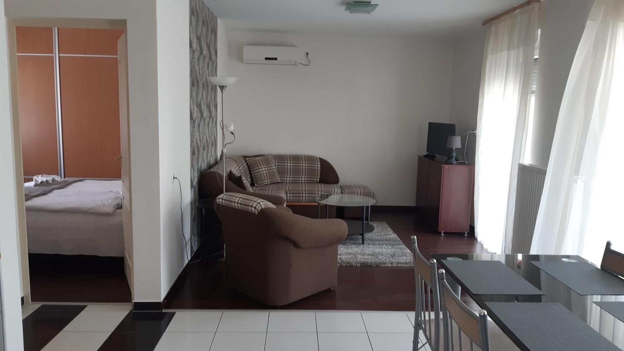 Mary Apartmanhaz Heviz Bagian luar foto