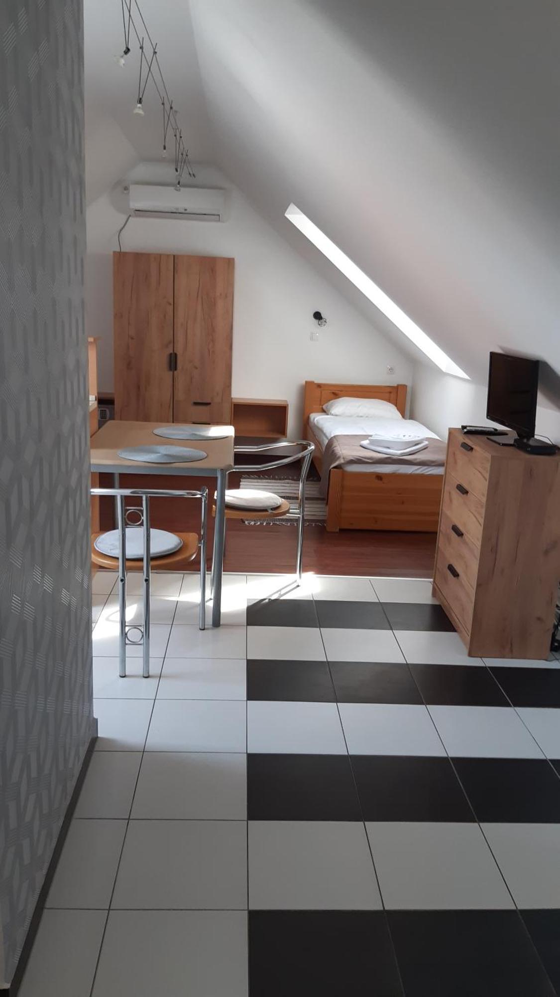 Mary Apartmanhaz Heviz Bagian luar foto