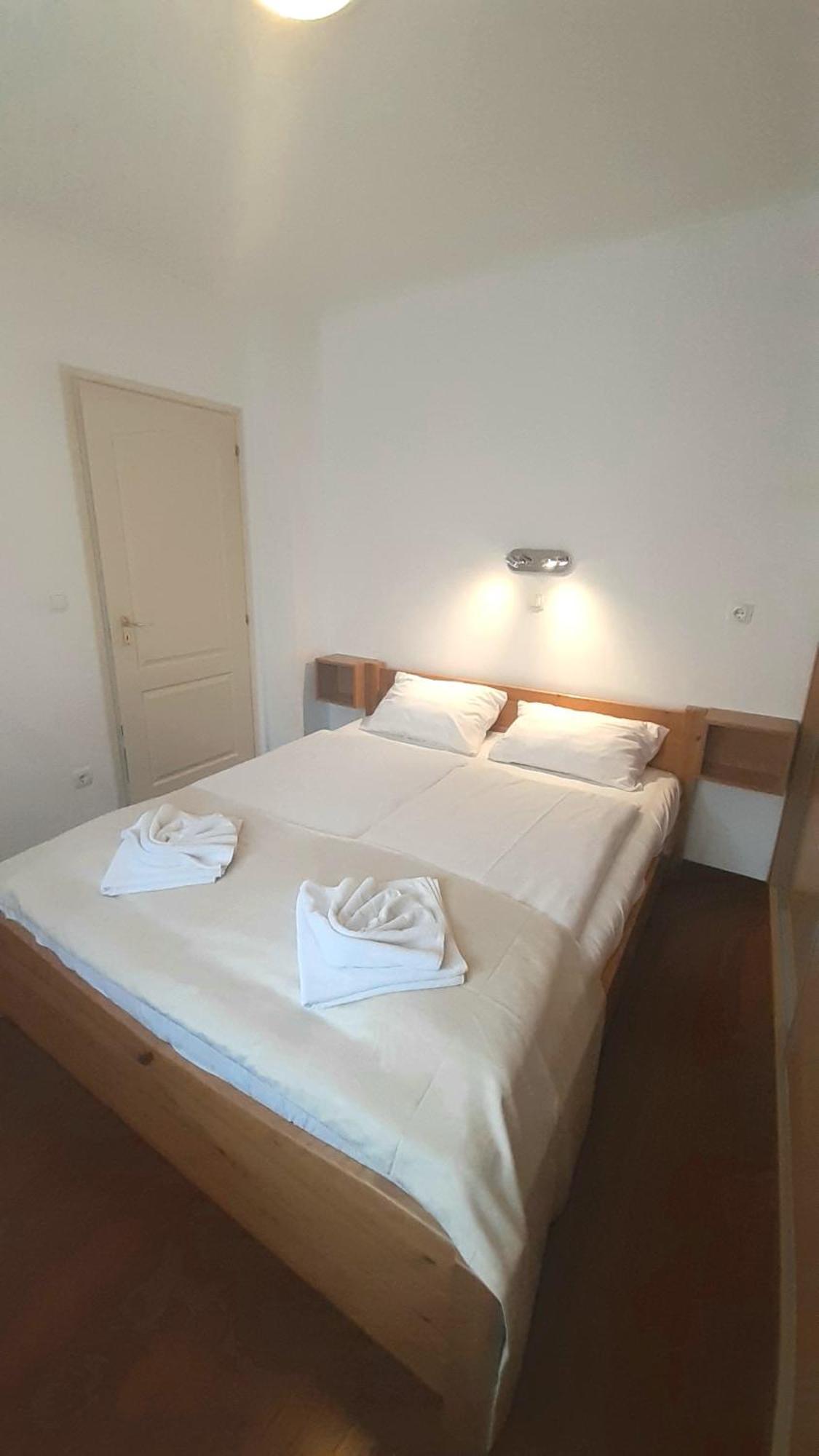 Mary Apartmanhaz Heviz Bagian luar foto
