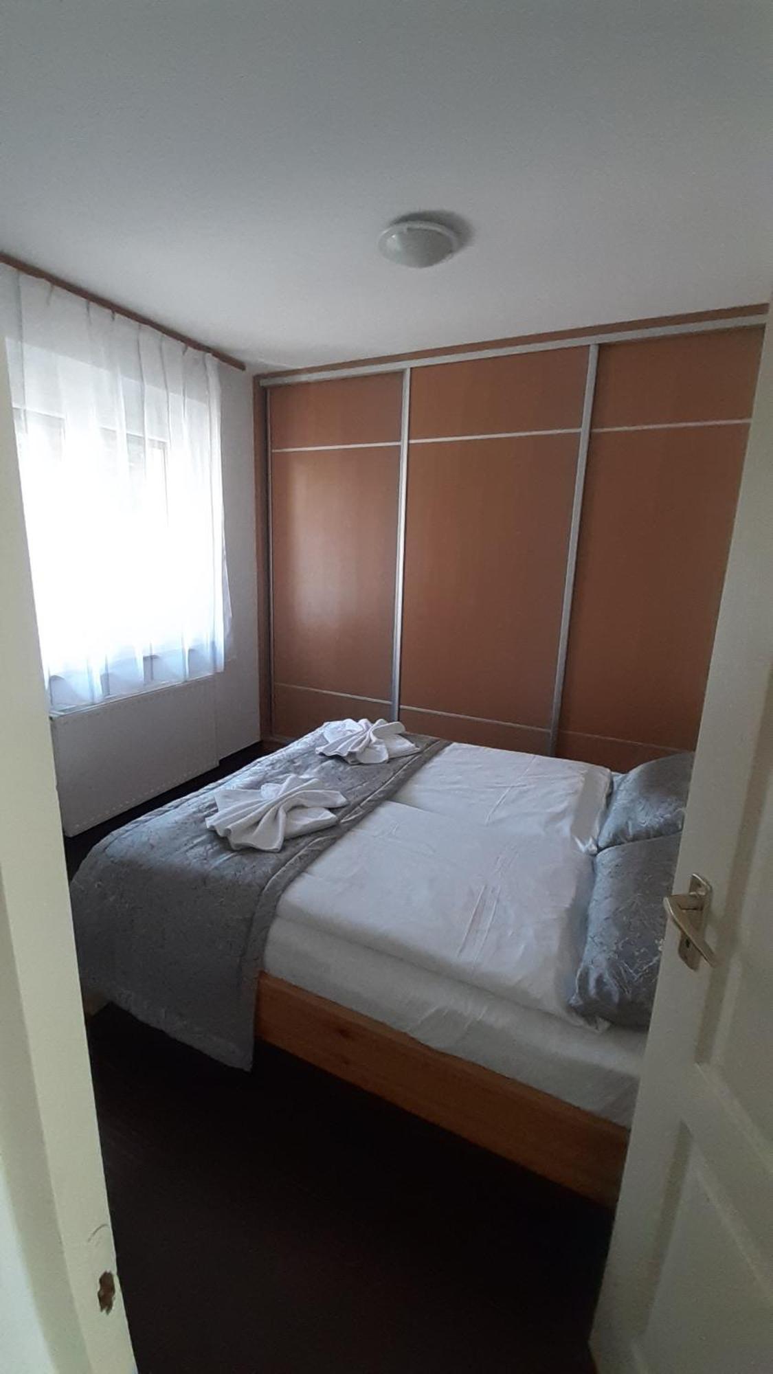 Mary Apartmanhaz Heviz Bagian luar foto