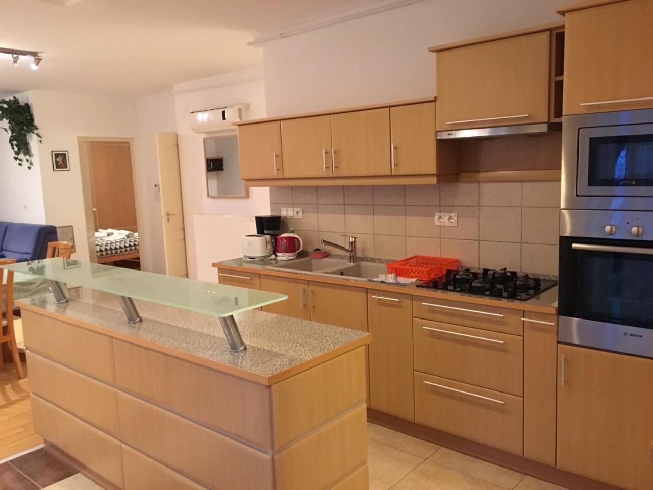 Mary Apartmanhaz Heviz Bagian luar foto