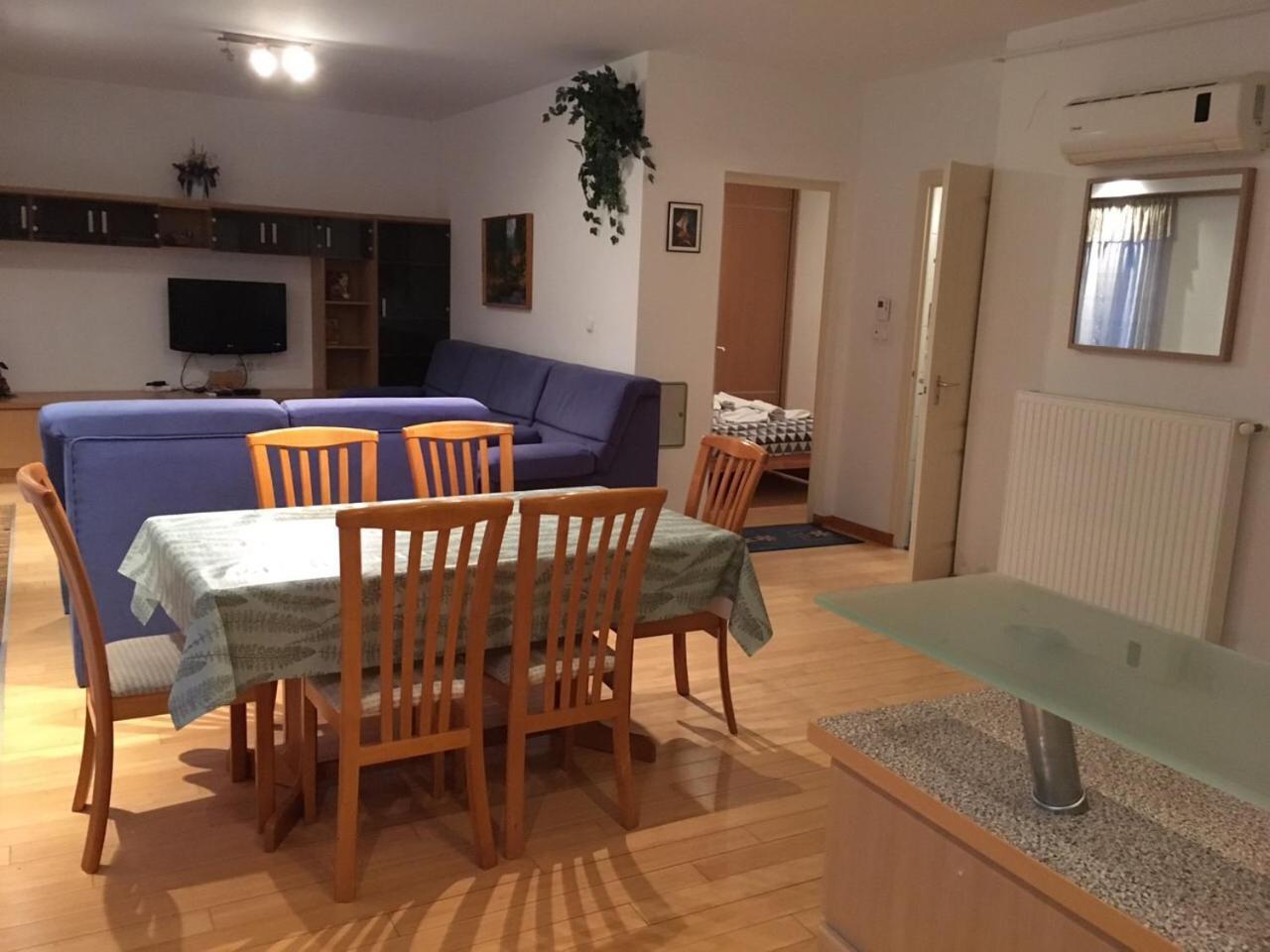 Mary Apartmanhaz Heviz Bagian luar foto